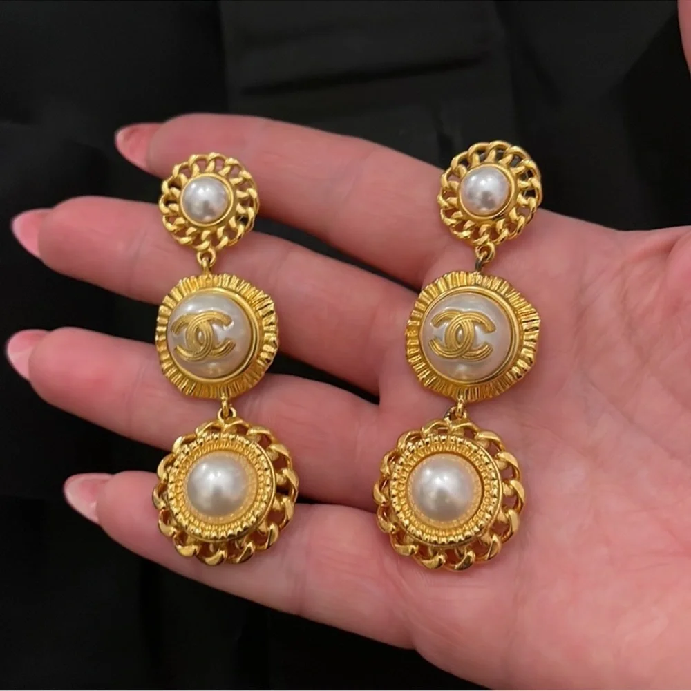 Chanel large earrings‎